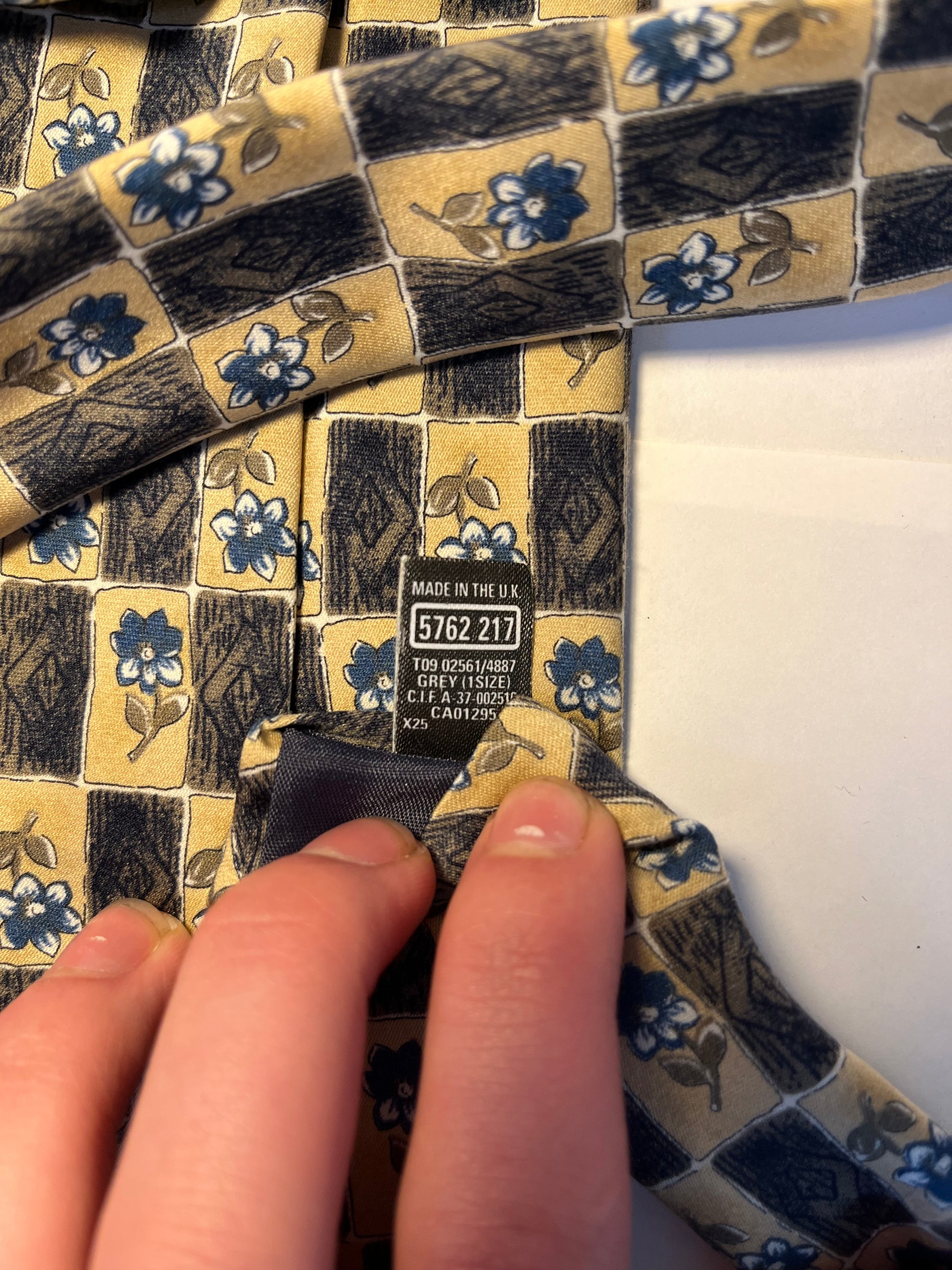 Square flower chequered tie Made in the UK