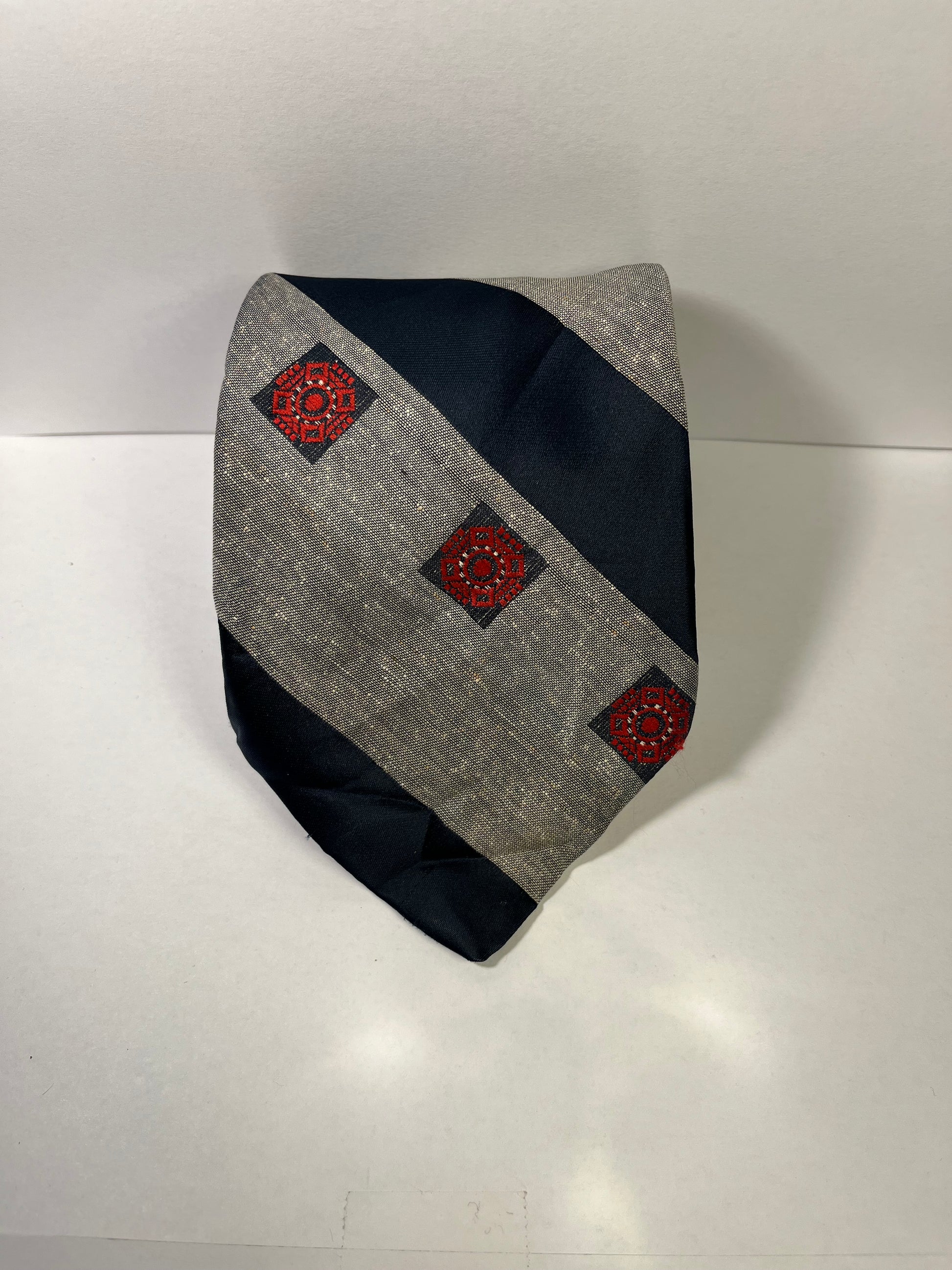 Grey & Navy patterned tie